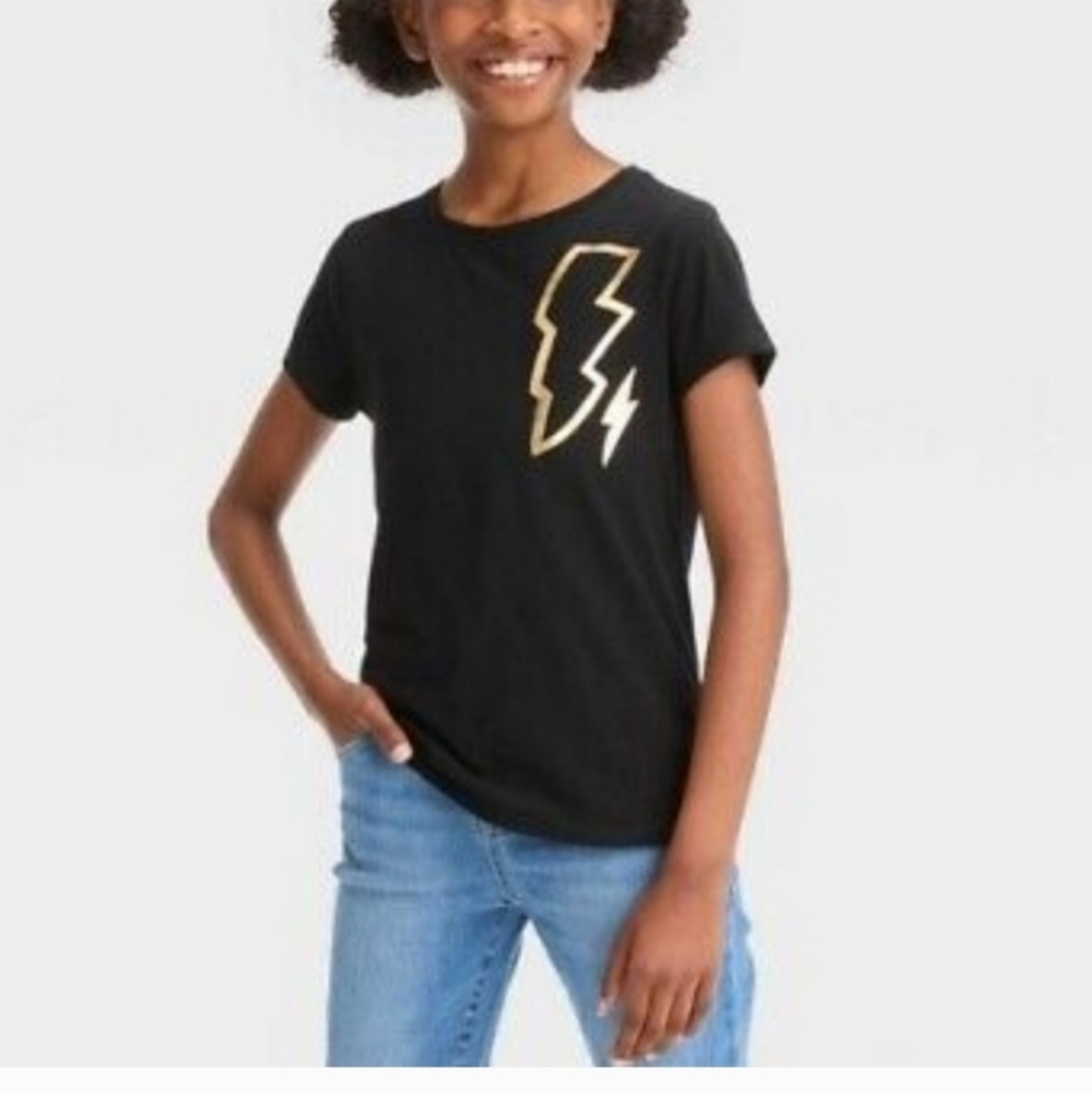 ❤️10/$40 New lightning bolt tshirt